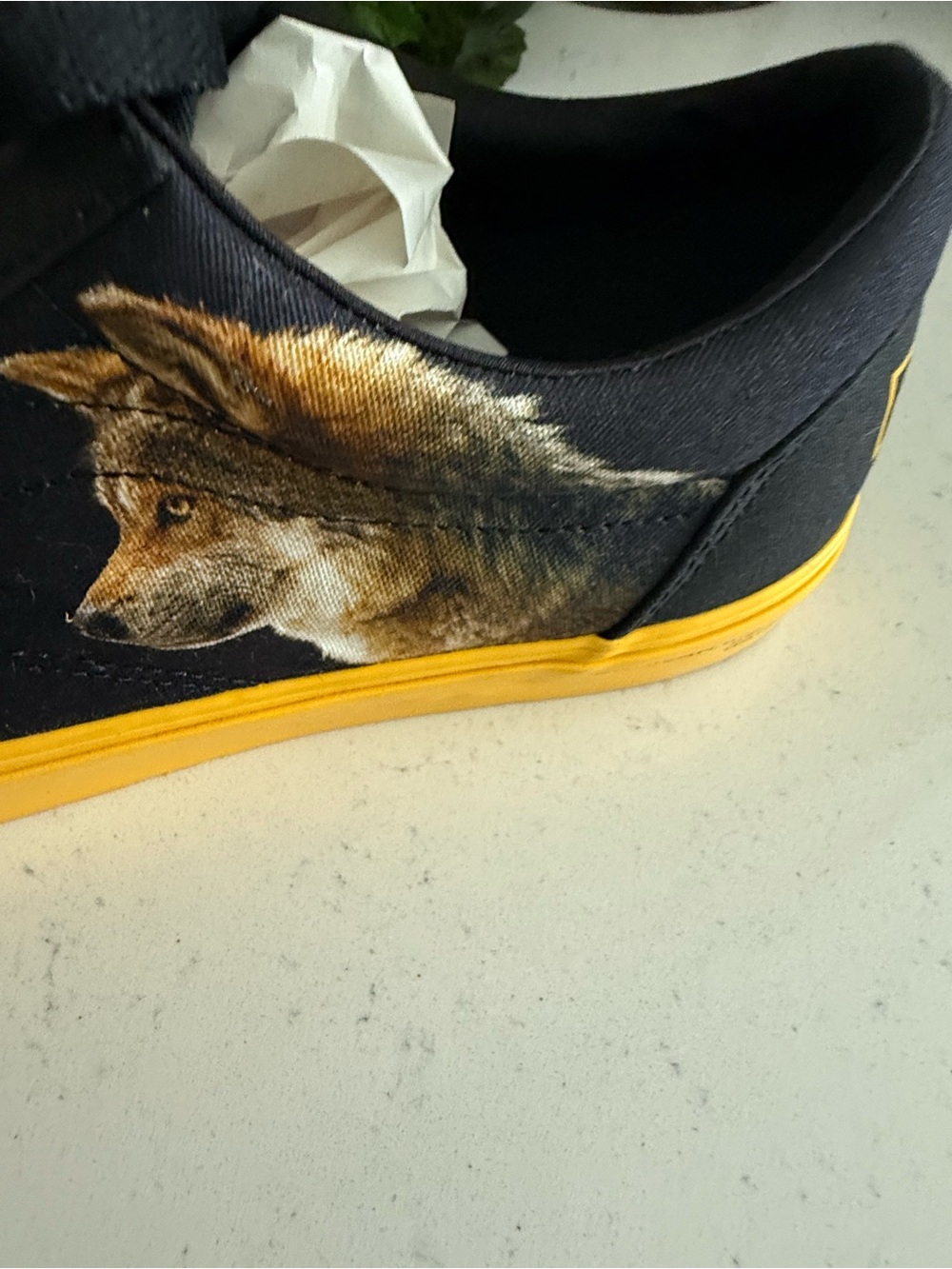 National Geographic Mens Photo Ark Black & Yellow Shoes Snake & Frog Design - Picture 10 of 16
